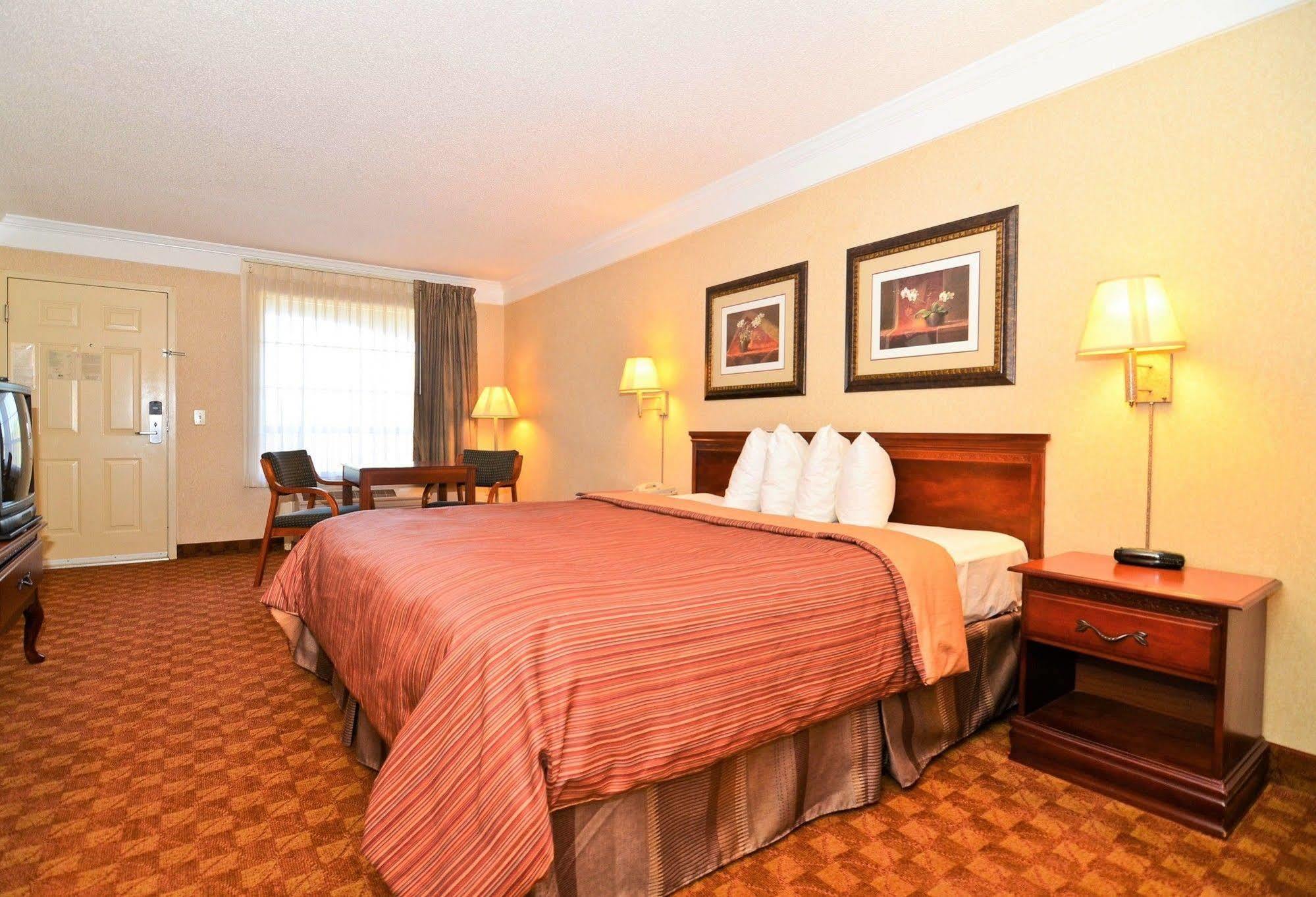 Best Western Hawkinsville Inn & Suites 외부 사진