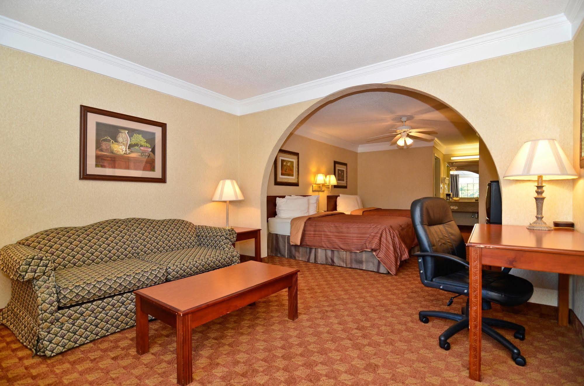 Best Western Hawkinsville Inn & Suites 외부 사진
