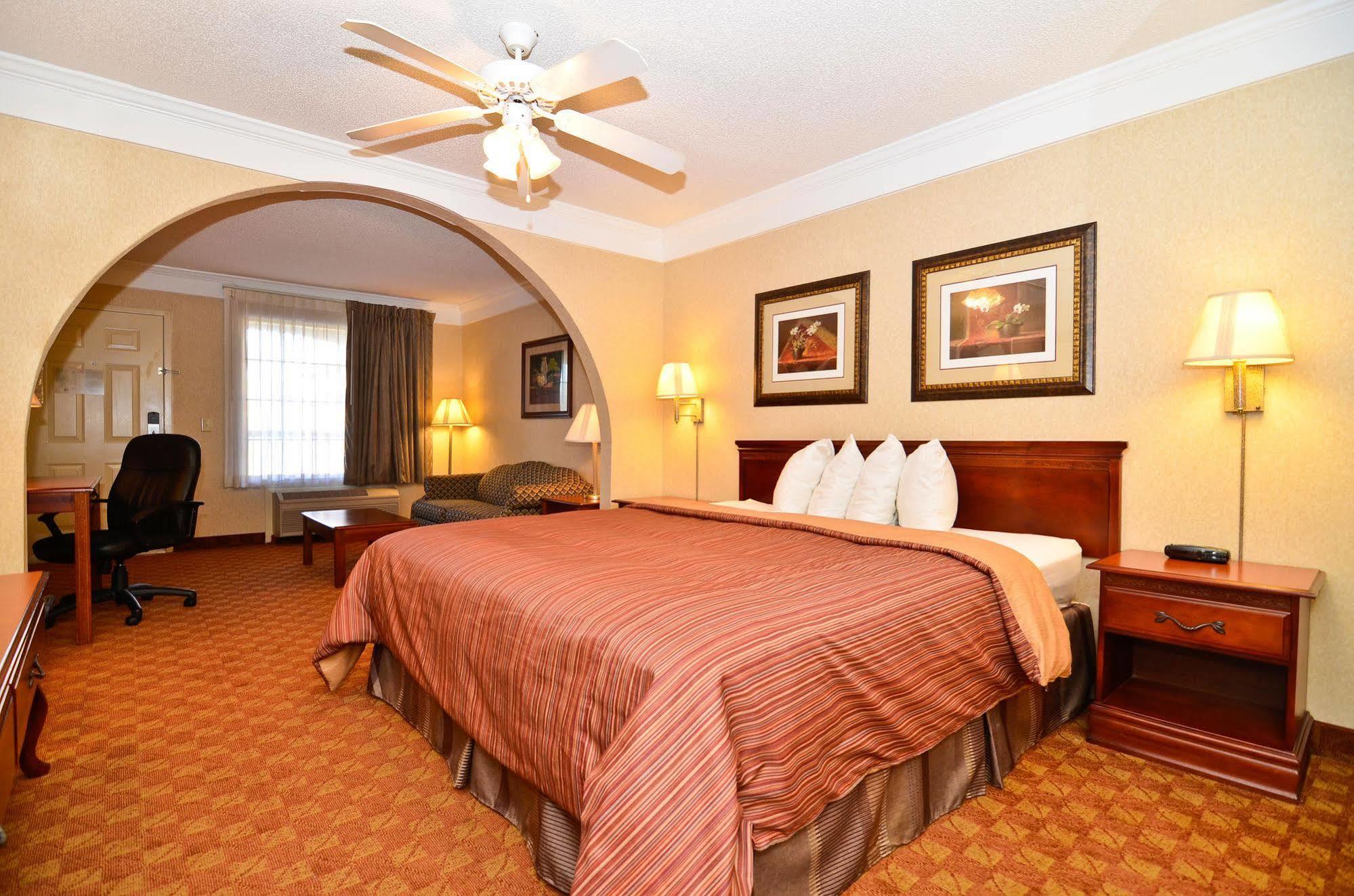 Best Western Hawkinsville Inn & Suites 외부 사진