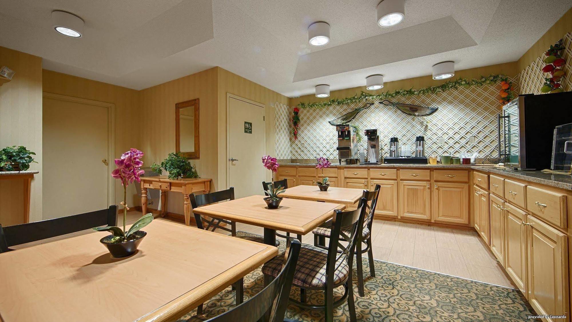Best Western Hawkinsville Inn & Suites 외부 사진